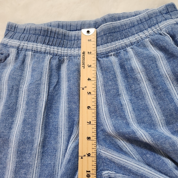 Old Navy Blue and White Striped Pants - Picture 9 of 11